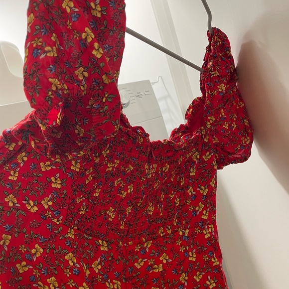 Red floral dress - Picture 3 of 3